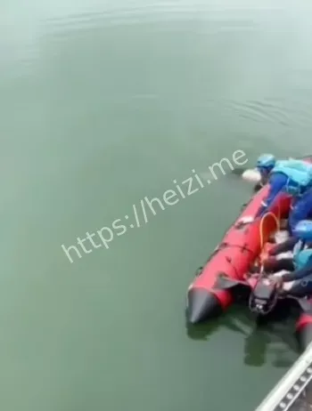 赌气跳河悲剧