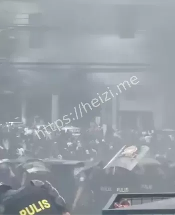 学生抗议腐败