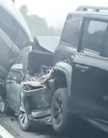 高速连环撞车