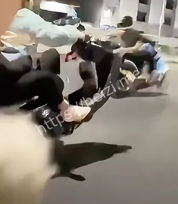 鬼火少年飙车
