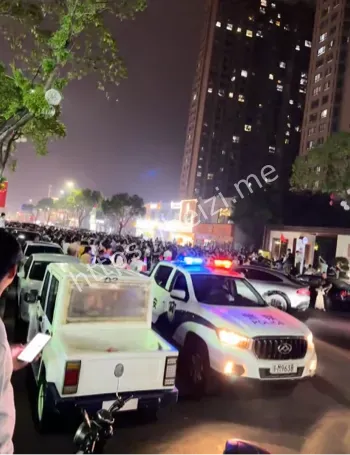 堵门事件